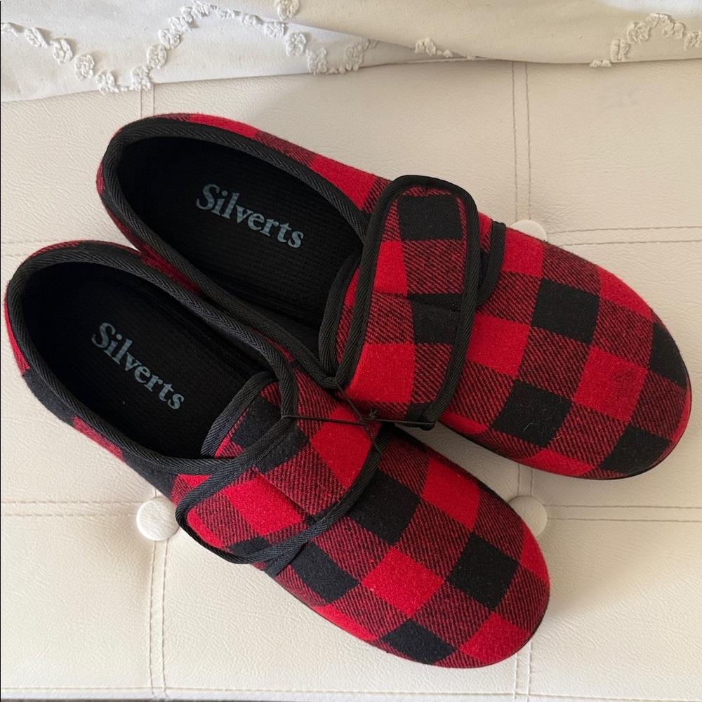 NWOT Silverts Red and Black Plaid Slippers
